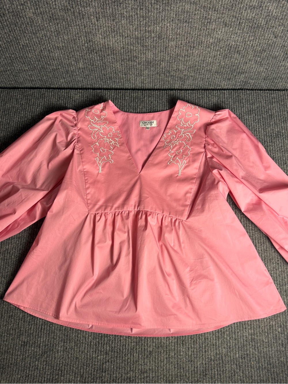 Crosby by Mollie Burch Pink Embroidered V-Neck Puff Sleeve Peplum Blouse NWOT